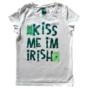 Girls Sz 6/6X St Patrick’s Day T-Shirt Kiss Me I’m Irish Tee